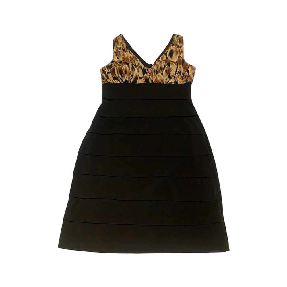 Like New Enfocus, Women’s Black Leopard print V-neck Sheath Mini Dress size 6P.